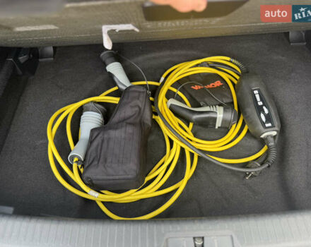 Серый Фольксваген e-Golf, объемом двигателя 0 л и пробегом 99 тыс. км за 9490 $, фото 64 на Automoto.ua