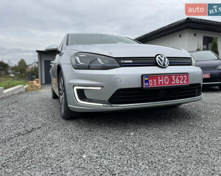Серый Фольксваген e-Golf, объемом двигателя 0 л и пробегом 190 тыс. км за 8200 $, фото 5 на Automoto.ua