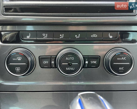 Фольксваген e-Golf 2015 в Кропивницком (Кировограде) на Automoto.ua Серый Фольксваген e-Golf, объемом двигателя 0 л и пробегом 131 тыс. км за 8800 $, фото 13 на Automoto.ua