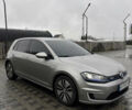 Серый Фольксваген e-Golf, объемом двигателя 0 л и пробегом 129 тыс. км за 10300 $, фото 2 на Automoto.ua