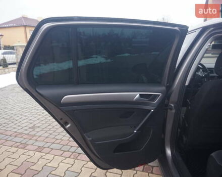 Серый Фольксваген e-Golf, объемом двигателя 0 л и пробегом 96 тыс. км за 8500 $, фото 43 на Automoto.ua