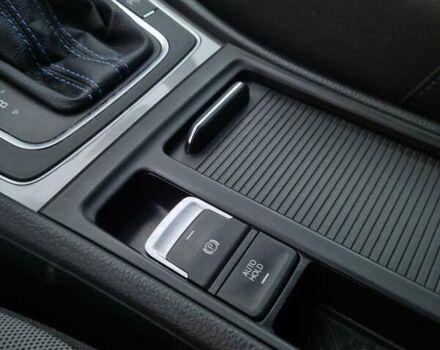 Серый Фольксваген e-Golf, объемом двигателя 0 л и пробегом 150 тыс. км за 9800 $, фото 18 на Automoto.ua