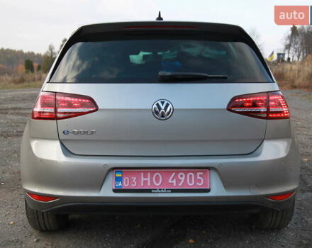 Серый Фольксваген e-Golf, объемом двигателя 0 л и пробегом 162 тыс. км за 8499 $, фото 63 на Automoto.ua