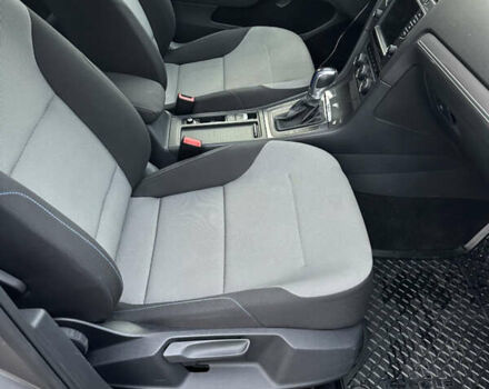 Серый Фольксваген e-Golf, объемом двигателя 0 л и пробегом 103 тыс. км за 8500 $, фото 16 на Automoto.ua