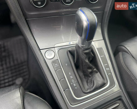 Серый Фольксваген e-Golf, объемом двигателя 0 л и пробегом 99 тыс. км за 9490 $, фото 43 на Automoto.ua