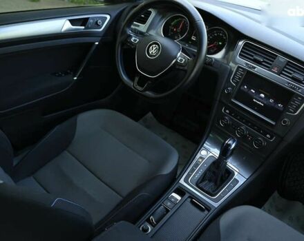 Серый Фольксваген e-Golf, объемом двигателя 0 л и пробегом 173 тыс. км за 9300 $, фото 28 на Automoto.ua