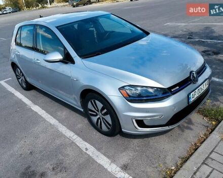 Серый Фольксваген e-Golf, объемом двигателя 0 л и пробегом 88 тыс. км за 12700 $, фото 3 на Automoto.ua