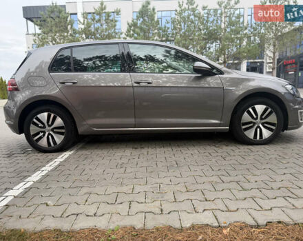 Серый Фольксваген e-Golf, объемом двигателя 0 л и пробегом 99 тыс. км за 9490 $, фото 22 на Automoto.ua