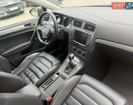 Серый Фольксваген e-Golf, объемом двигателя 0 л и пробегом 99 тыс. км за 9490 $, фото 36 на Automoto.ua