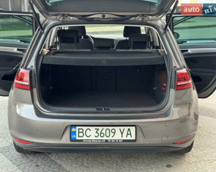 Сірий Фольксваген e-Golf, об'ємом двигуна 0 л та пробігом 106 тис. км за 10000 $, фото 20 на Automoto.ua