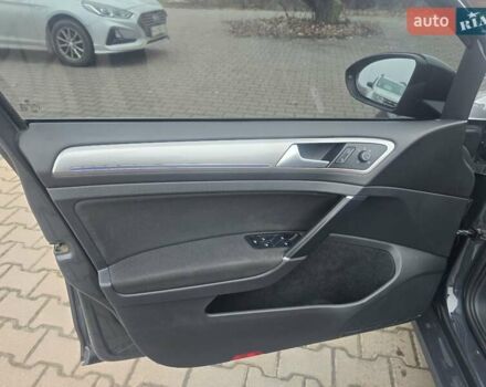 Серый Фольксваген e-Golf, объемом двигателя 0 л и пробегом 170 тыс. км за 7800 $, фото 32 на Automoto.ua