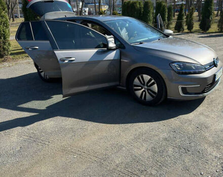 Сірий Фольксваген e-Golf, об'ємом двигуна 0 л та пробігом 150 тис. км за 9200 $, фото 33 на Automoto.ua