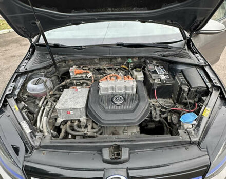Серый Фольксваген e-Golf, объемом двигателя 0 л и пробегом 103 тыс. км за 8500 $, фото 8 на Automoto.ua