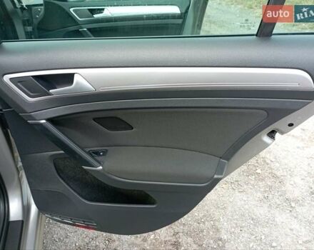 Серый Фольксваген e-Golf, объемом двигателя 0 л и пробегом 162 тыс. км за 8499 $, фото 36 на Automoto.ua