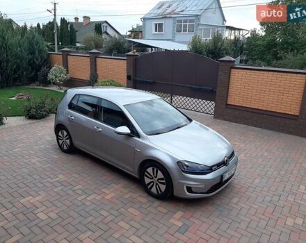 Серый Фольксваген e-Golf, объемом двигателя 0 л и пробегом 96 тыс. км за 9700 $, фото 9 на Automoto.ua
