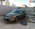 Серый Фольксваген e-Golf, объемом двигателя 0 л и пробегом 136 тыс. км за 10000 $, фото 9 на Automoto.ua