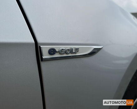 Серый Фольксваген e-Golf, объемом двигателя 24 л и пробегом 128 тыс. км за 10500 $, фото 9 на Automoto.ua