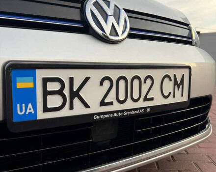Серый Фольксваген e-Golf, объемом двигателя 0 л и пробегом 130 тыс. км за 8999 $, фото 17 на Automoto.ua