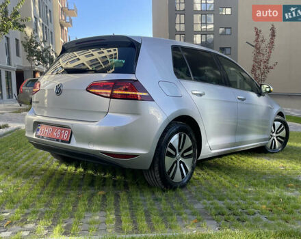 Серый Фольксваген e-Golf, объемом двигателя 0 л и пробегом 98 тыс. км за 8750 $, фото 4 на Automoto.ua