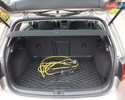Сірий Фольксваген e-Golf, об'ємом двигуна 0 л та пробігом 97 тис. км за 9500 $, фото 11 на Automoto.ua