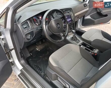 Серый Фольксваген e-Golf, объемом двигателя 0 л и пробегом 140 тыс. км за 11000 $, фото 12 на Automoto.ua