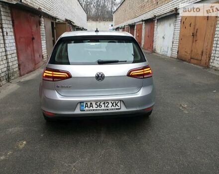 Серый Фольксваген e-Golf, объемом двигателя 0 л и пробегом 84 тыс. км за 16000 $, фото 2 на Automoto.ua