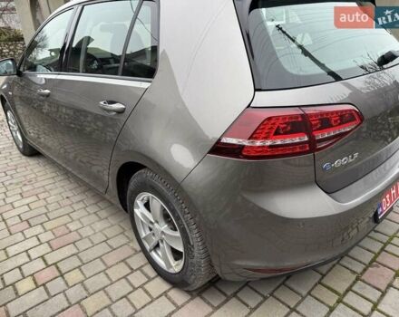 Серый Фольксваген e-Golf, объемом двигателя 0 л и пробегом 90 тыс. км за 8000 $, фото 2 на Automoto.ua