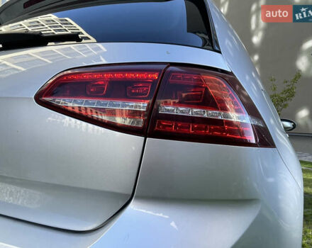 Серый Фольксваген e-Golf, объемом двигателя 0 л и пробегом 98 тыс. км за 8775 $, фото 18 на Automoto.ua