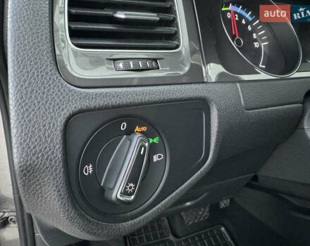 Сірий Фольксваген e-Golf, об'ємом двигуна 0 л та пробігом 106 тис. км за 10000 $, фото 34 на Automoto.ua