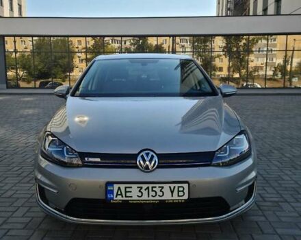 Серый Фольксваген e-Golf, объемом двигателя 0 л и пробегом 150 тыс. км за 9800 $, фото 2 на Automoto.ua