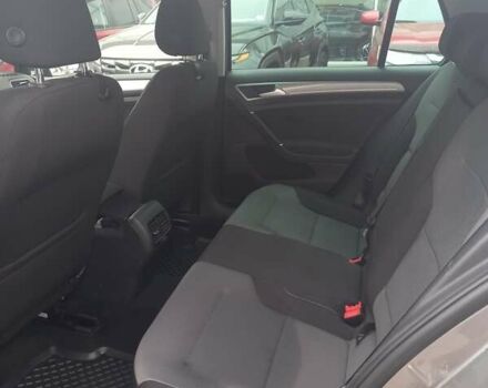 Серый Фольксваген e-Golf, объемом двигателя 0 л и пробегом 97 тыс. км за 10300 $, фото 15 на Automoto.ua