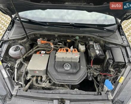 Серый Фольксваген e-Golf, объемом двигателя 0 л и пробегом 169 тыс. км за 7400 $, фото 24 на Automoto.ua