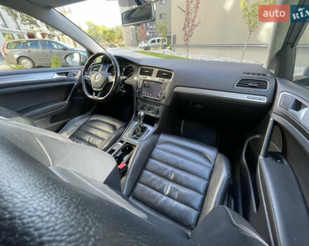 Серый Фольксваген e-Golf, объемом двигателя 0 л и пробегом 98 тыс. км за 8750 $, фото 31 на Automoto.ua