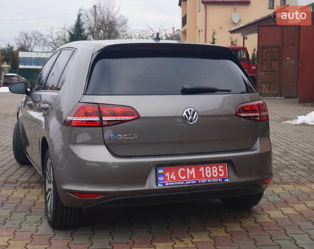 Серый Фольксваген e-Golf, объемом двигателя 0 л и пробегом 96 тыс. км за 8500 $, фото 9 на Automoto.ua