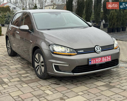 Серый Фольксваген e-Golf, объемом двигателя 0 л и пробегом 136 тыс. км за 7600 $, фото 1 на Automoto.ua