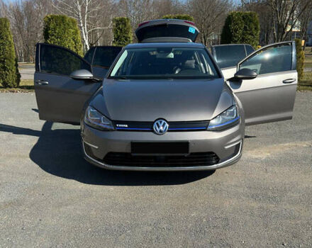 Сірий Фольксваген e-Golf, об'ємом двигуна 0 л та пробігом 150 тис. км за 9200 $, фото 30 на Automoto.ua