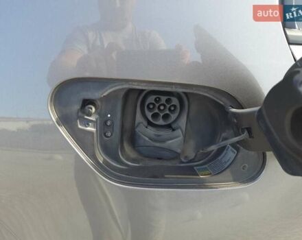 Серый Фольксваген e-Golf, объемом двигателя 0 л и пробегом 95 тыс. км за 10900 $, фото 26 на Automoto.ua