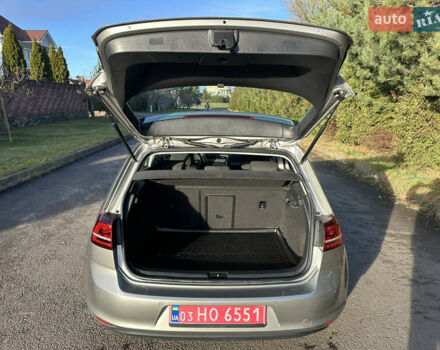 Серый Фольксваген e-Golf, объемом двигателя 0 л и пробегом 60 тыс. км за 9463 $, фото 19 на Automoto.ua