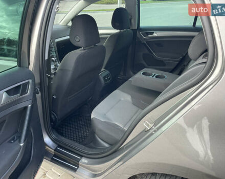 Фольксваген e-Golf 2015 в Кропивницком (Кировограде) на Automoto.ua Серый Фольксваген e-Golf, объемом двигателя 0 л и пробегом 131 тыс. км за 8800 $, фото 19 на Automoto.ua