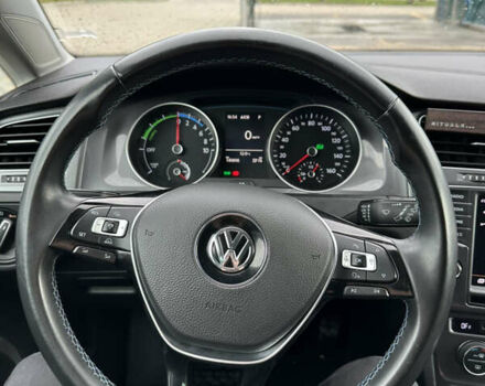Сірий Фольксваген e-Golf, об'ємом двигуна 0 л та пробігом 141 тис. км за 9799 $, фото 13 на Automoto.ua