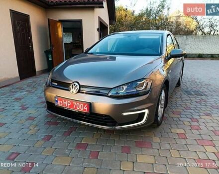 Серый Фольксваген e-Golf, объемом двигателя 0 л и пробегом 136 тыс. км за 7750 $, фото 7 на Automoto.ua
