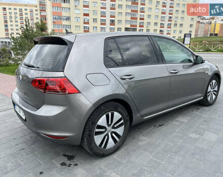 Серый Фольксваген e-Golf, объемом двигателя 0 л и пробегом 123 тыс. км за 9300 $, фото 9 на Automoto.ua