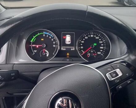 Серый Фольксваген e-Golf, объемом двигателя 0 л и пробегом 97 тыс. км за 10300 $, фото 19 на Automoto.ua