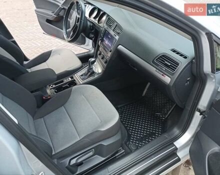 Серый Фольксваген e-Golf, объемом двигателя 0 л и пробегом 140 тыс. км за 11000 $, фото 17 на Automoto.ua