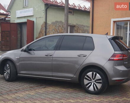 Серый Фольксваген e-Golf, объемом двигателя 0 л и пробегом 96 тыс. км за 8500 $, фото 11 на Automoto.ua