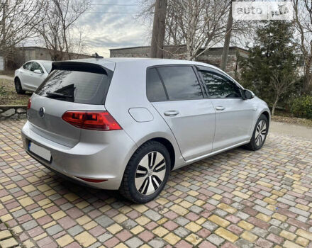 Серый Фольксваген e-Golf, объемом двигателя 0 л и пробегом 93 тыс. км за 10400 $, фото 2 на Automoto.ua