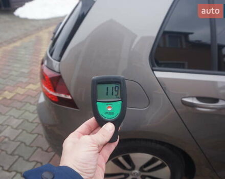 Серый Фольксваген e-Golf, объемом двигателя 0 л и пробегом 96 тыс. км за 8500 $, фото 68 на Automoto.ua