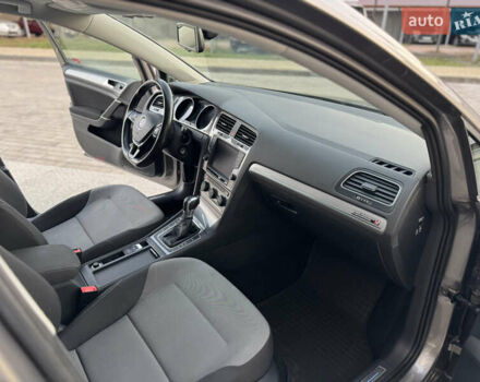Сірий Фольксваген e-Golf, об'ємом двигуна 0 л та пробігом 106 тис. км за 10000 $, фото 24 на Automoto.ua