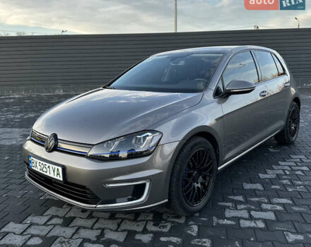 Серый Фольксваген e-Golf, объемом двигателя 0 л и пробегом 170 тыс. км за 9350 $, фото 1 на Automoto.ua