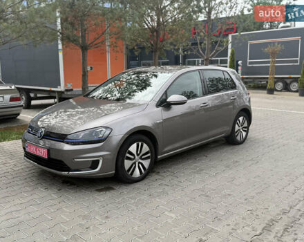 Серый Фольксваген e-Golf, объемом двигателя 0 л и пробегом 99 тыс. км за 9490 $, фото 11 на Automoto.ua
